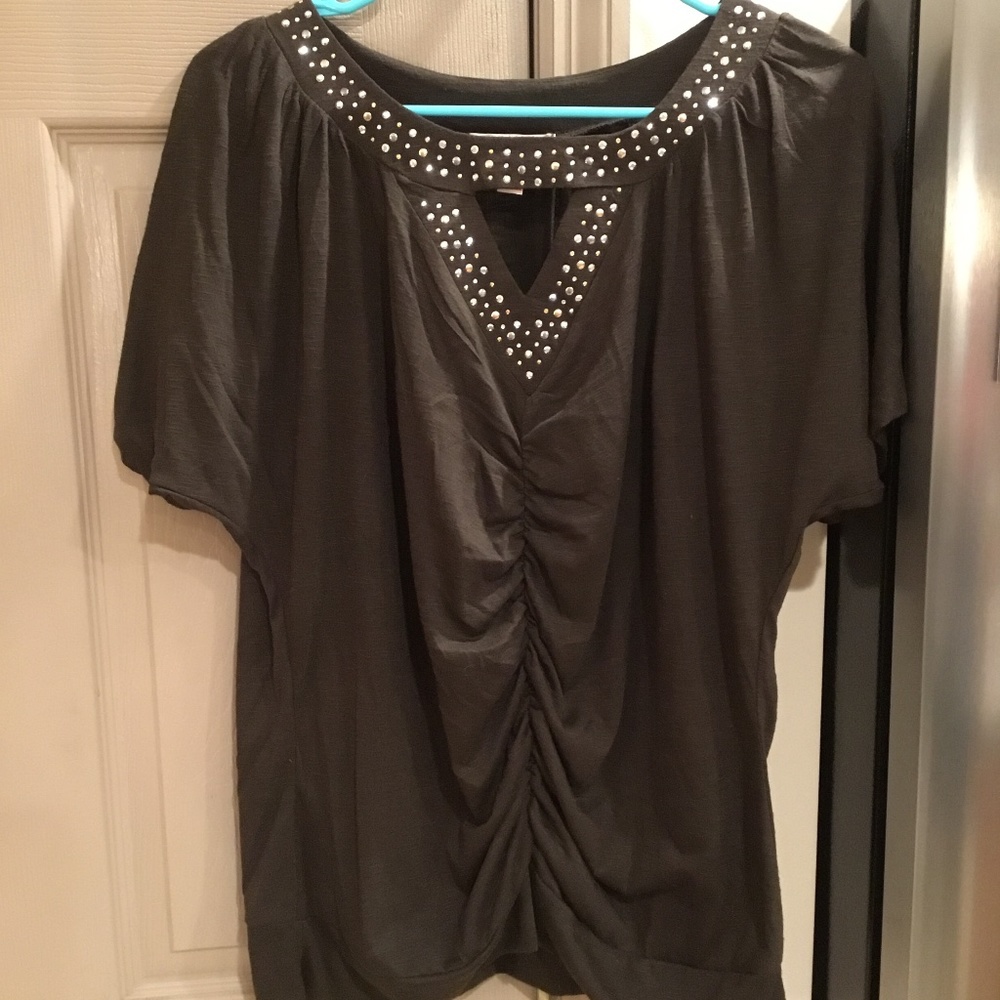 👚 LENA SHIRT SIZE  LARGE👚